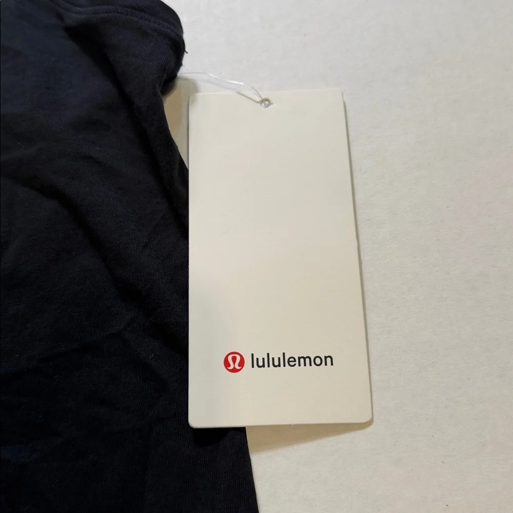 NWT Lululemon Love Tank
style LW1DAGS - Picture 3 of 8